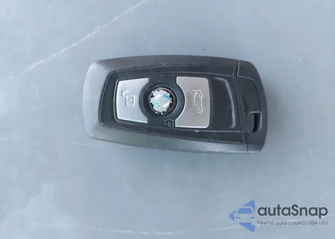 2015 BMW 328I xDrive z USA, uszkodzony, nr VIN WBA3B3C51FJ983819